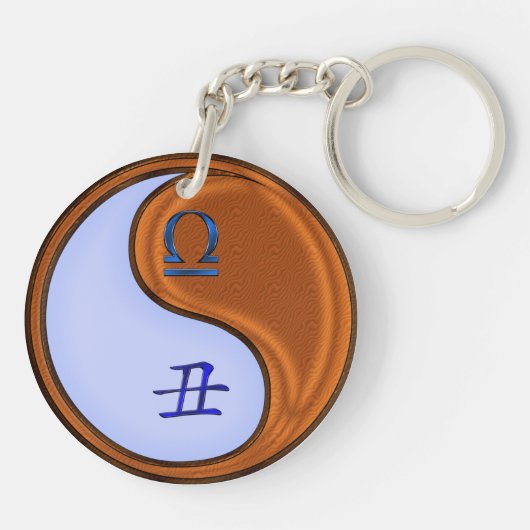 Weegschaal & Houtos Sleutelhanger (Achterkant)