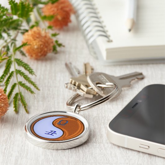 Weegschaal & Houtos Sleutelhanger (Zijkant)