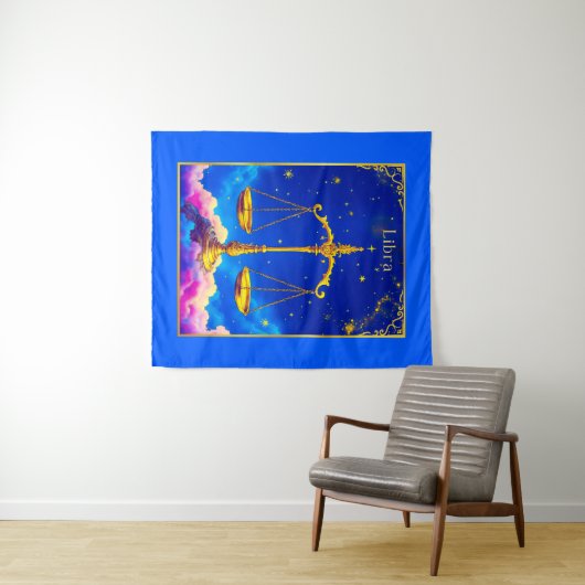 Weegschaal Zodiac Scales in een met sterren gevuld Wandkleed (In Situ (horizontaal))