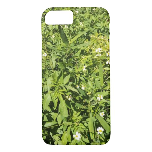 Weelderig groen bloemenveld Case-Mate iPhone case (Achterkant)