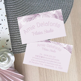 Weelderige serene roze varens gebogen paneel visitekaartje