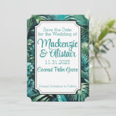 Weelderige Tropische Jungle Groene Strand Bruiloft Save The Date (Staand voorkant)