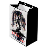 Weeping Fire Black Background Medium Cadeauzakje (Voorkant Gekanteld)