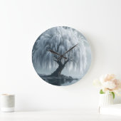 Weeping willow by a pond, black and white  grote klok (Huis)