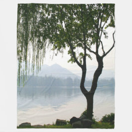 Weeping Willow Mountain Uitzicht Fleece Deken