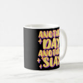 Weer een dag een andere leegroovy geïnspireerd als koffiemok (Voorkant rechts)