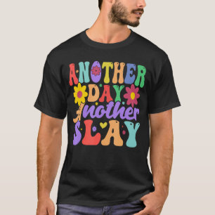 Weer een dag een slak Motivatie groovy positie T-shirt