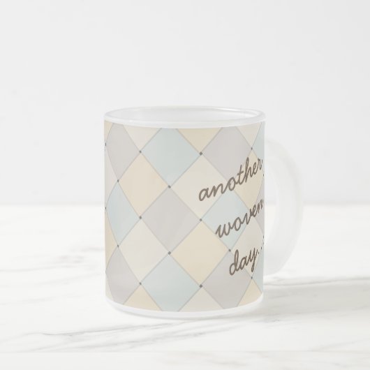 Weer een geweven dag zachte pastels diagonaal matglas koffiemok (Voorkant rechts)