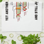 Weer een jaar ouder, nog steeds net zo twistend DN Theedoek (Gevouwen)