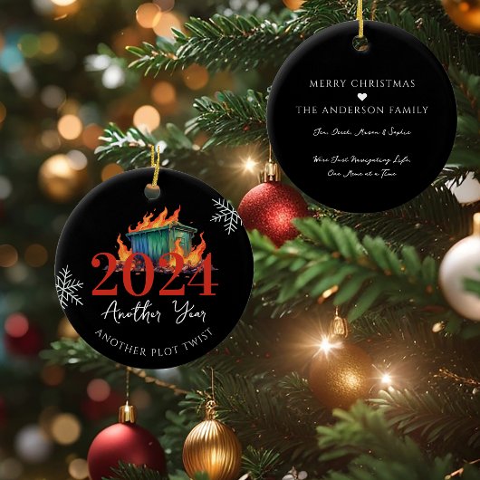 Weer een plot twist | Grappig 2024 Dumpster Fire Keramisch Ornament