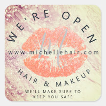 weer in haar haar en make - up glitter