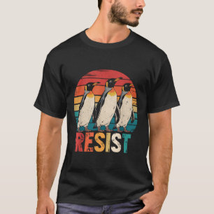 Weersta Penguins Protest Tegen Tarieven Penguin Re T-shirt