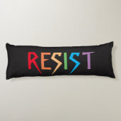 Weerstaan in Regenboog Kleuren Lichaamskussen (Achterkant)