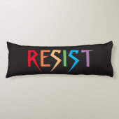 Weerstaan in Regenboog Kleuren Lichaamskussen (Voorkant)