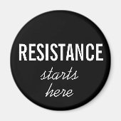 Weerstand begint hier, witte tekst op zwarte magne magneet (Voorkant)