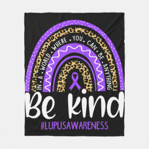Wees aardig dat we Paarse Lupus Bewustheid Maand R Fleece Deken