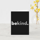 Wees aardig, lief voor mensen, minimalistisch kaart (Gele Bloem)