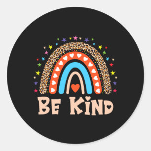 Wees aardig luipaard regenboog positieve bevestigi ronde sticker