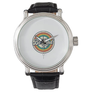 Wees Aardig Retro Regenboog Vintage Shirt Ontwerp_ Horloge