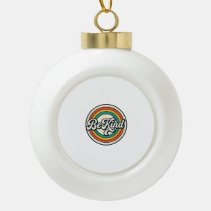Wees Aardig Retro Regenboog Vintage Shirt Ontwerp_ Keramische Bal Ornament