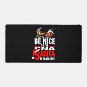 Wees aardig tegen de CNA die de Kerstman kijkt Bureaumat