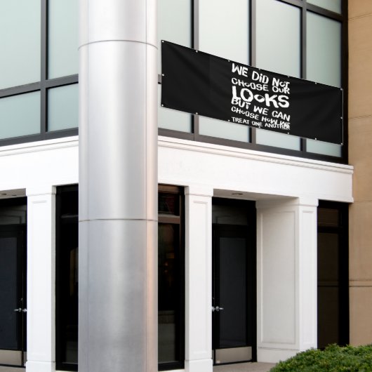 Wees aardig tegen elkaar in de banner (Buitenkant Gebouw)