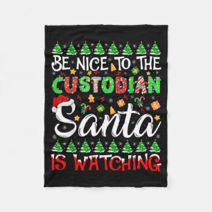 Wees aardig voor de conciërge Kerstman kijkt toe K Fleece Deken