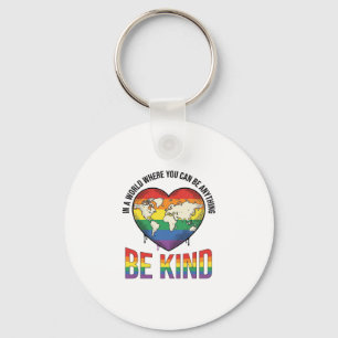 Wees aardig Wereld Hart Regenboog Vector T-Shirt O Sleutelhanger