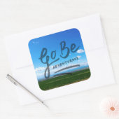 Wees avontuurlijk vierkante sticker (Envelop)