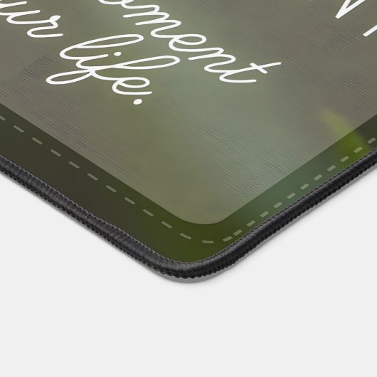 "Wees blij voor dit moment" Inspirerend Quote Bureaumat (Hoek)