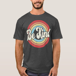 Wees de , gedempte motivatie-ingang in de achterst t-shirt