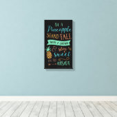 Wees een ananas Quote Inspirerend Canvas (Insitu (Houten vloer))
