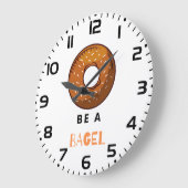 Wees een Bagel Funny Food Pun Bagel Lover Design Grote Klok (Hoek)