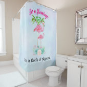 Wees een Flamingo in een kudde duiven Douchegordijn (In situ)