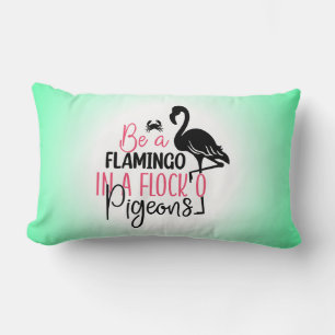 Wees een flamingo in een kudde duiven kussen
