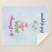 Wees een Flamingo in een kudde duiven Sherpa Deken (Voorkant (horizontaal))