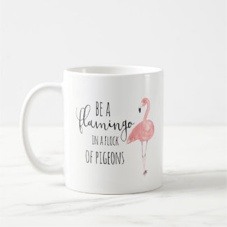 Wees een Flamingo in een kudde van duiven Mok