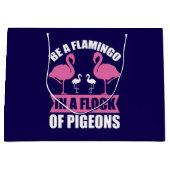 Wees een flamingo in een zwerm duiven-18716 groot cadeauzakje (Voorkant)