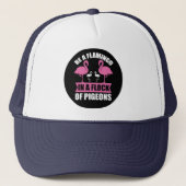 Wees een flamingo in een zwerm duiven-18716 trucker pet (Voorkant)