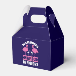 Wees een flamingo in een zwerm duiven bedankdoosjes