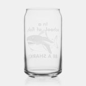 Wees een haaienglas kan blikvorm glas (Achterkant)