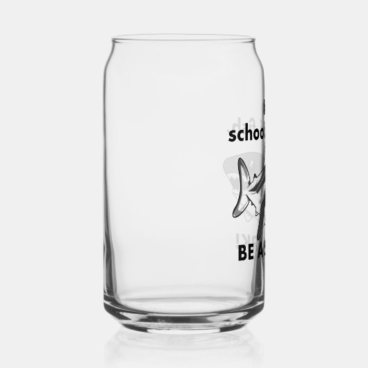 Wees een haaienglas kan blikvorm glas (Rechts)