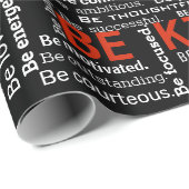 Wees een soort inspiratietekst op zwart cadeaupapier (Rol Hoek)