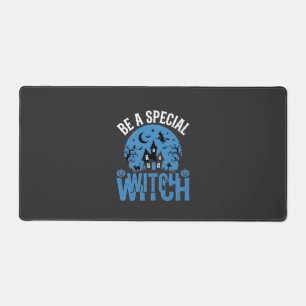 Wees een speciale heksen Halloween-ontwerp_1 Bureaumat