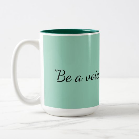 Wees een stem, geen echo Sage Green mok (Links)