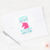 Wees een Unicorn Ronde Sticker (Envelop)