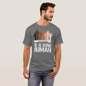 Wees een vriendelijke menselijke vierkante sticker t-shirt (Voorkant volledig)