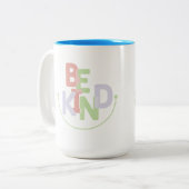 Wees een vriendelijke mok voor tweetonige koffie (Voorkant links)