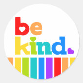 Wees een vriendelijke regenboogslogan met hartfoto ronde sticker (Voorkant)