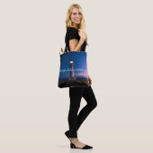 Wees een vuurtoren! tote bag (Op model)